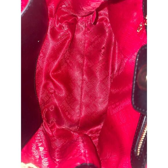 Love Moschino Black and Gold Chain Medium Shoulder Bag Magnetic Snap Close - Picture 13 of 14